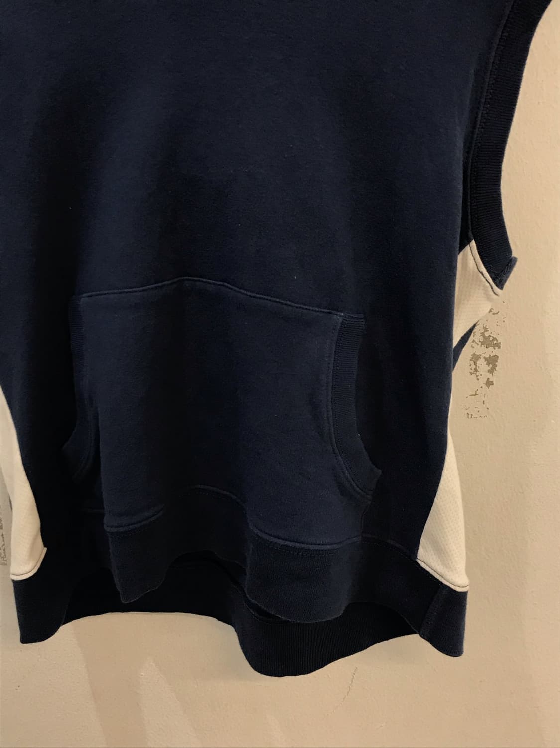 Abercrombie and Peach sleeveless hood 상품이미지4