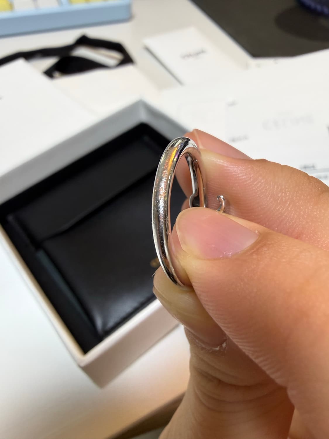 셀린느 트리옹프 애시메트릭 반지 판매합니다! 상품이미지4