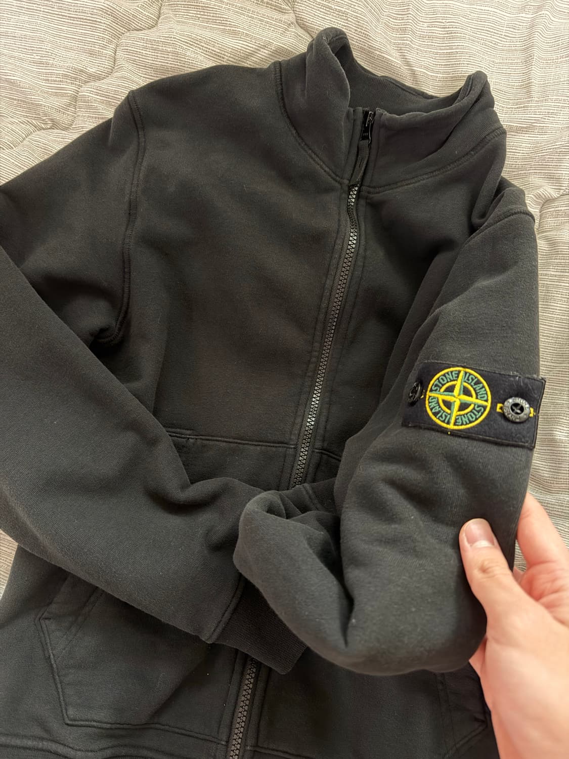 스톤아일랜드 와펜 집업 상품이미지1