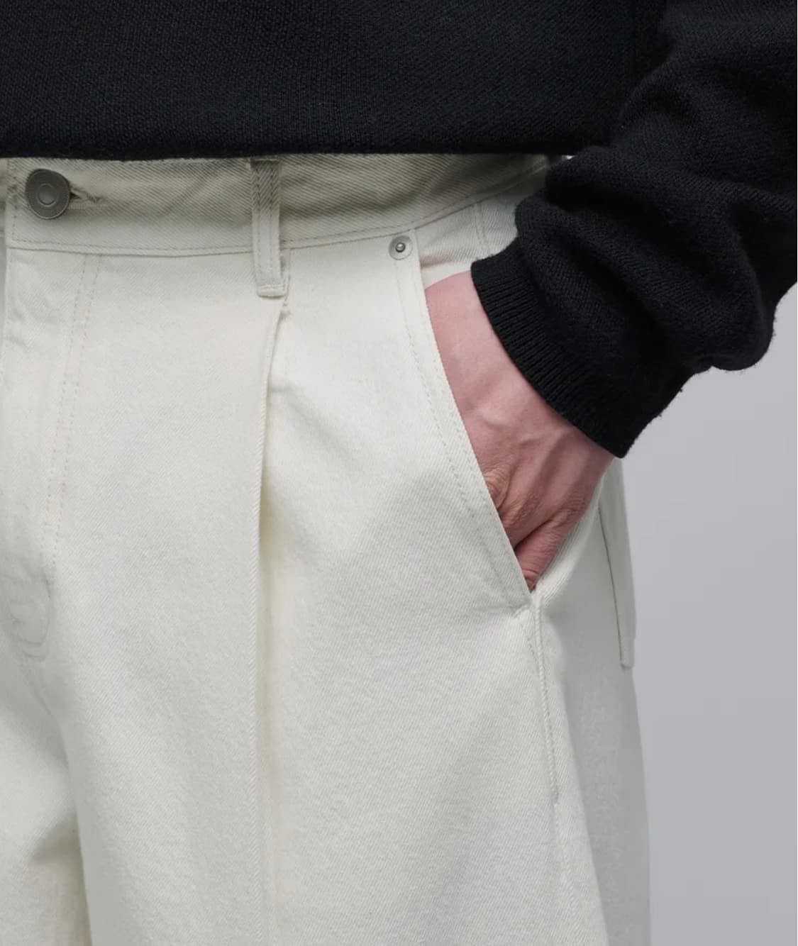 [짱구대디 컬래버]CONE 딥 턱 커브드 데님팬츠 [크림/28]무탠다드 상품이미지7