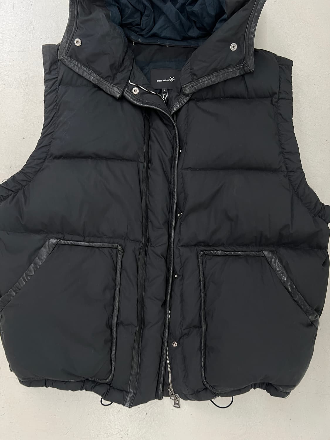 이자벨마랑 레더트림 푸퍼 베스트 상품이미지4