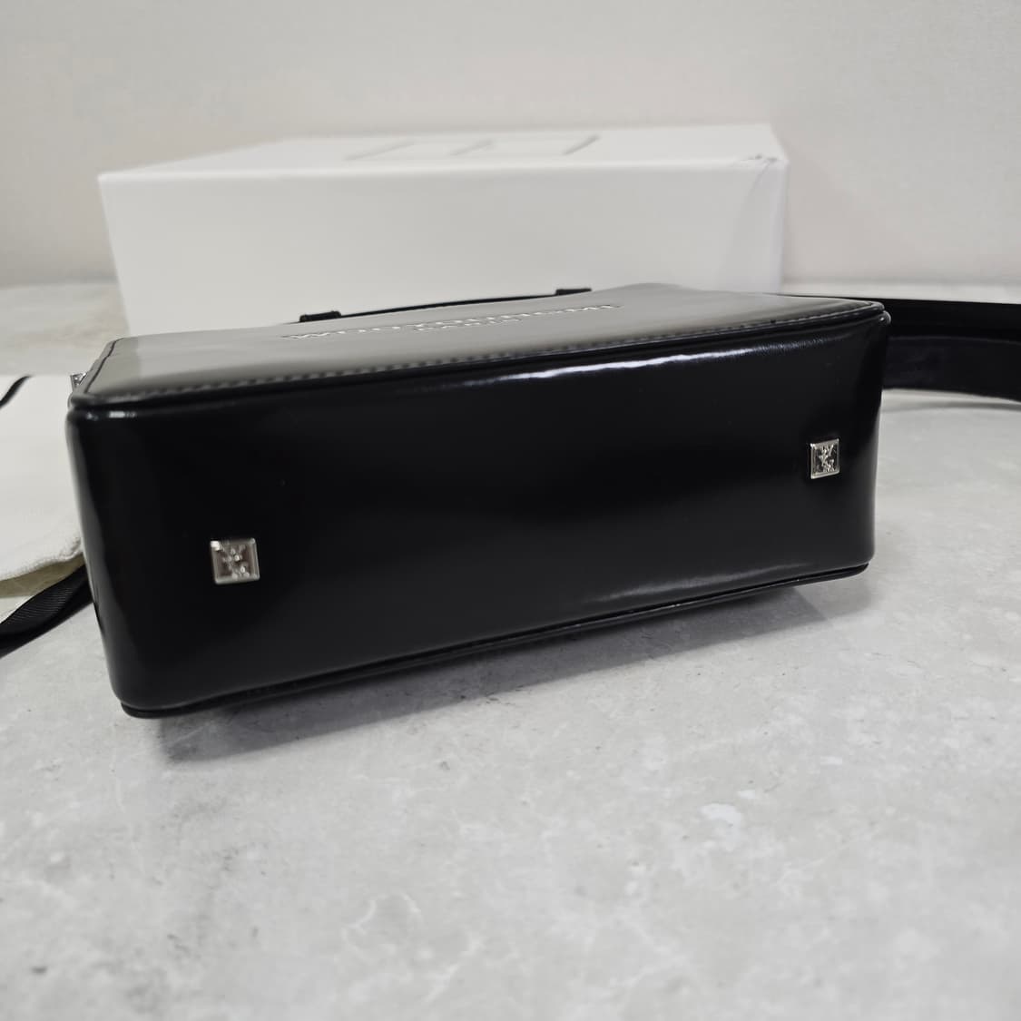 25fw 우영미 스퀘어 미니백 블랙 판매 상품이미지4