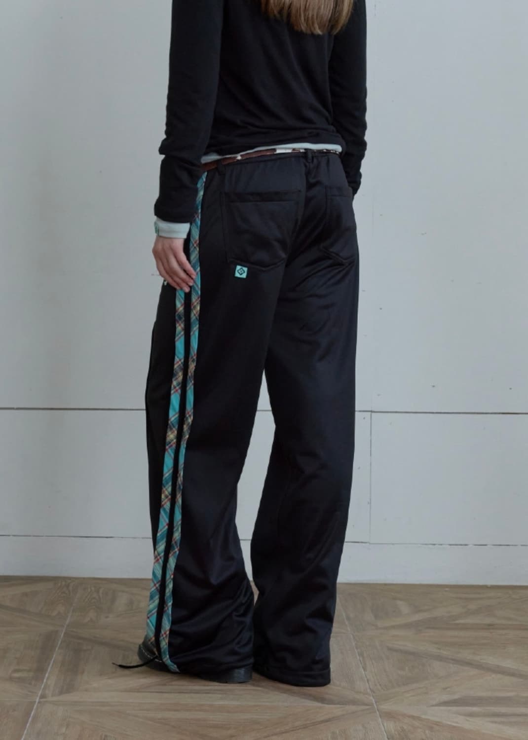 헤레틱 Heretic CHECK TRACK PANTS / black 상품이미지2