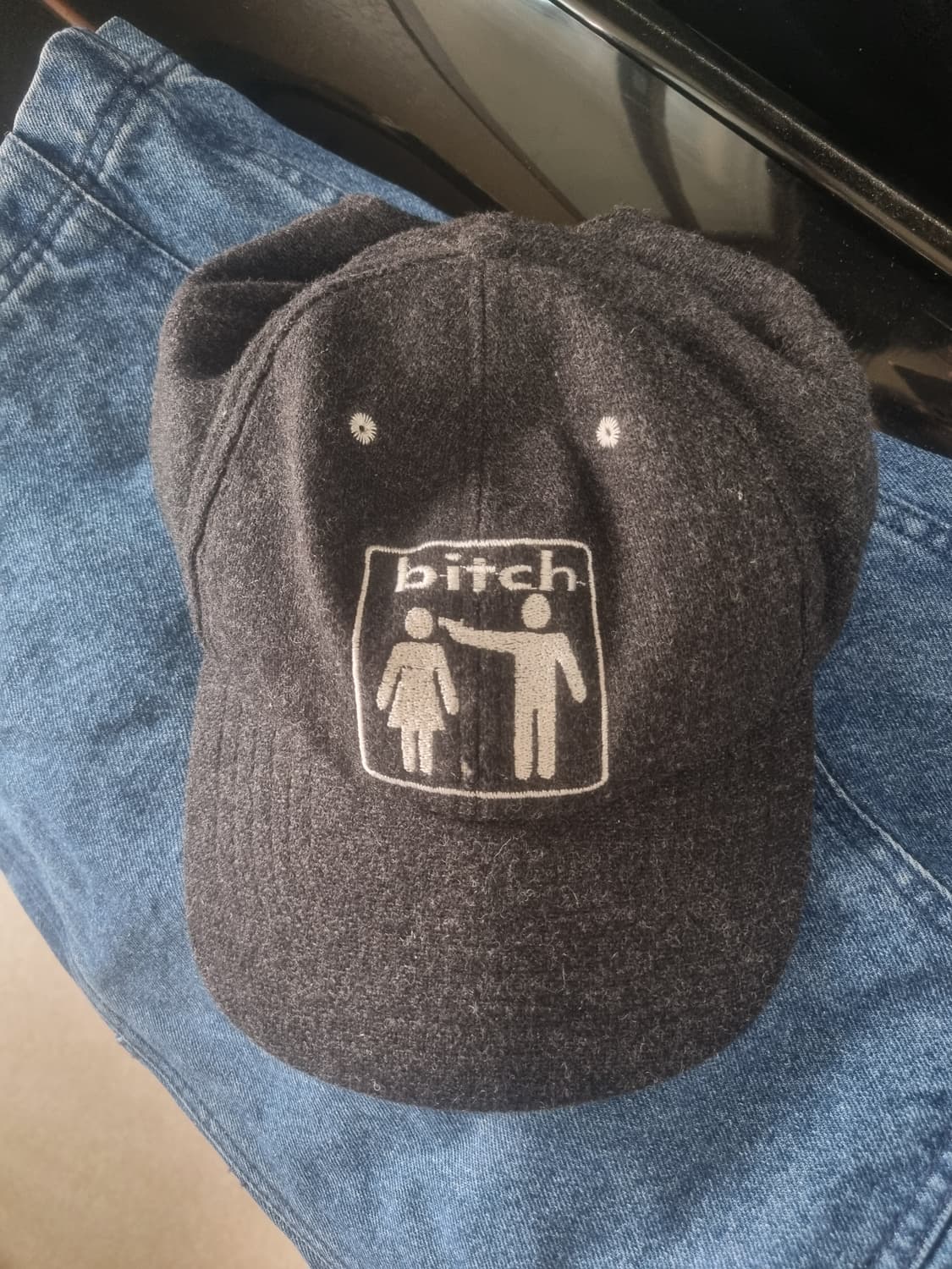 Bitch skateboard wool cap 상품이미지1