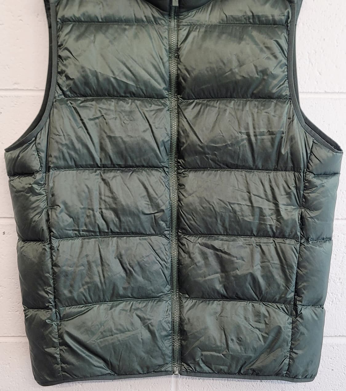 유니클로(남.여공용) 울트라 라이트다운 경량패딩베스트(조끼) 판매 상품이미지5