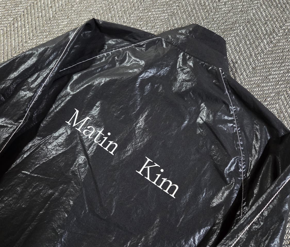 Matin Kim 마뗑킴 블랙 코팅 바람막이 자켓 상품이미지3