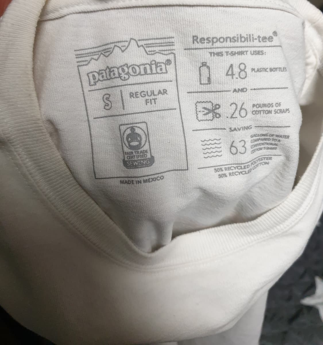 파타고니아 레귤러핏 백 프린팅 반팔티 (S) 상품이미지3