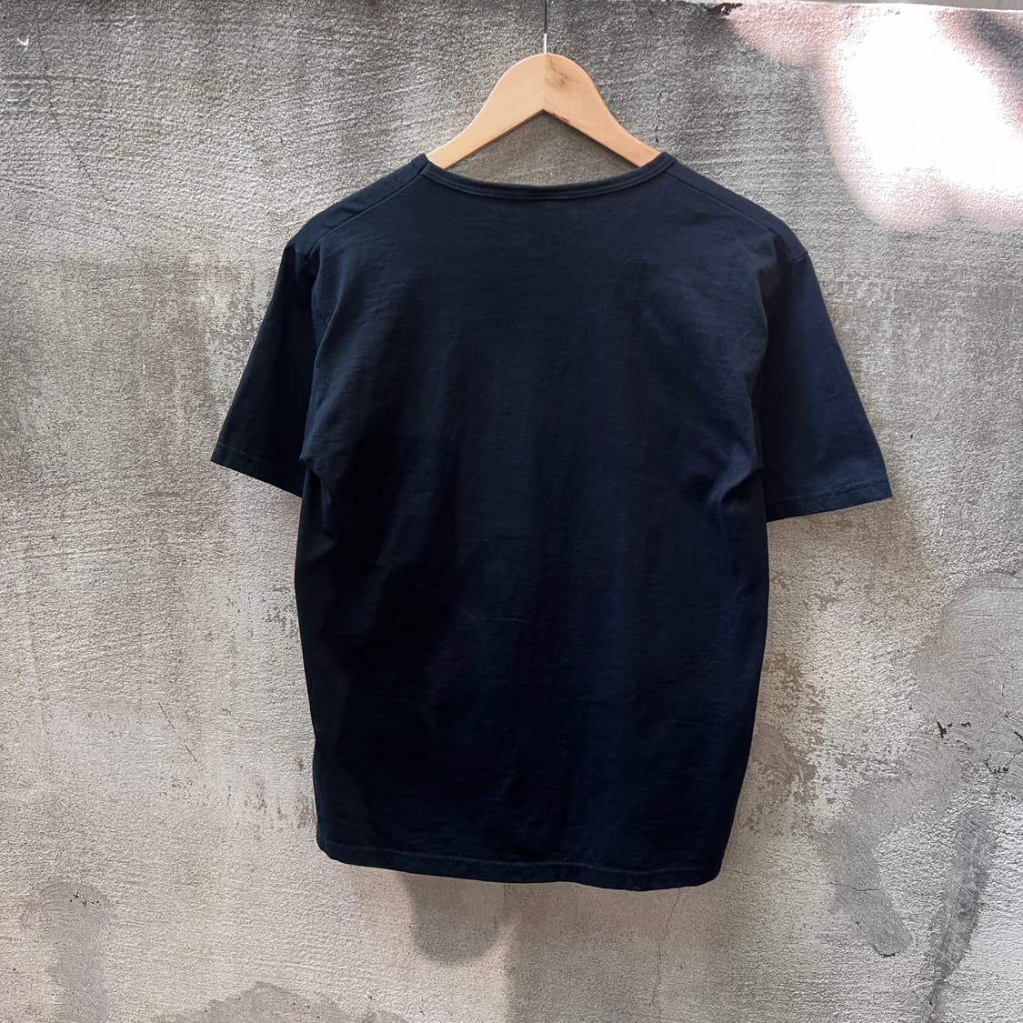 90‘s anvil HAPPINESS 자수 블랙 반팔티 상품이미지4