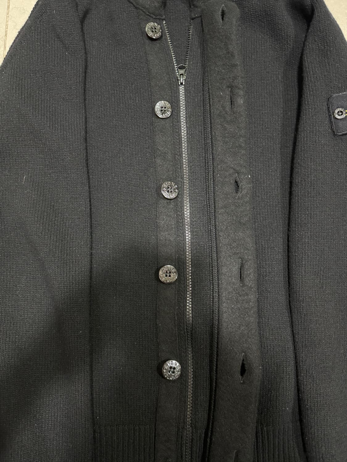 [당일출고,25년식 신형] 스톤아일랜드 램스울 니트 가디건 L 상품이미지4