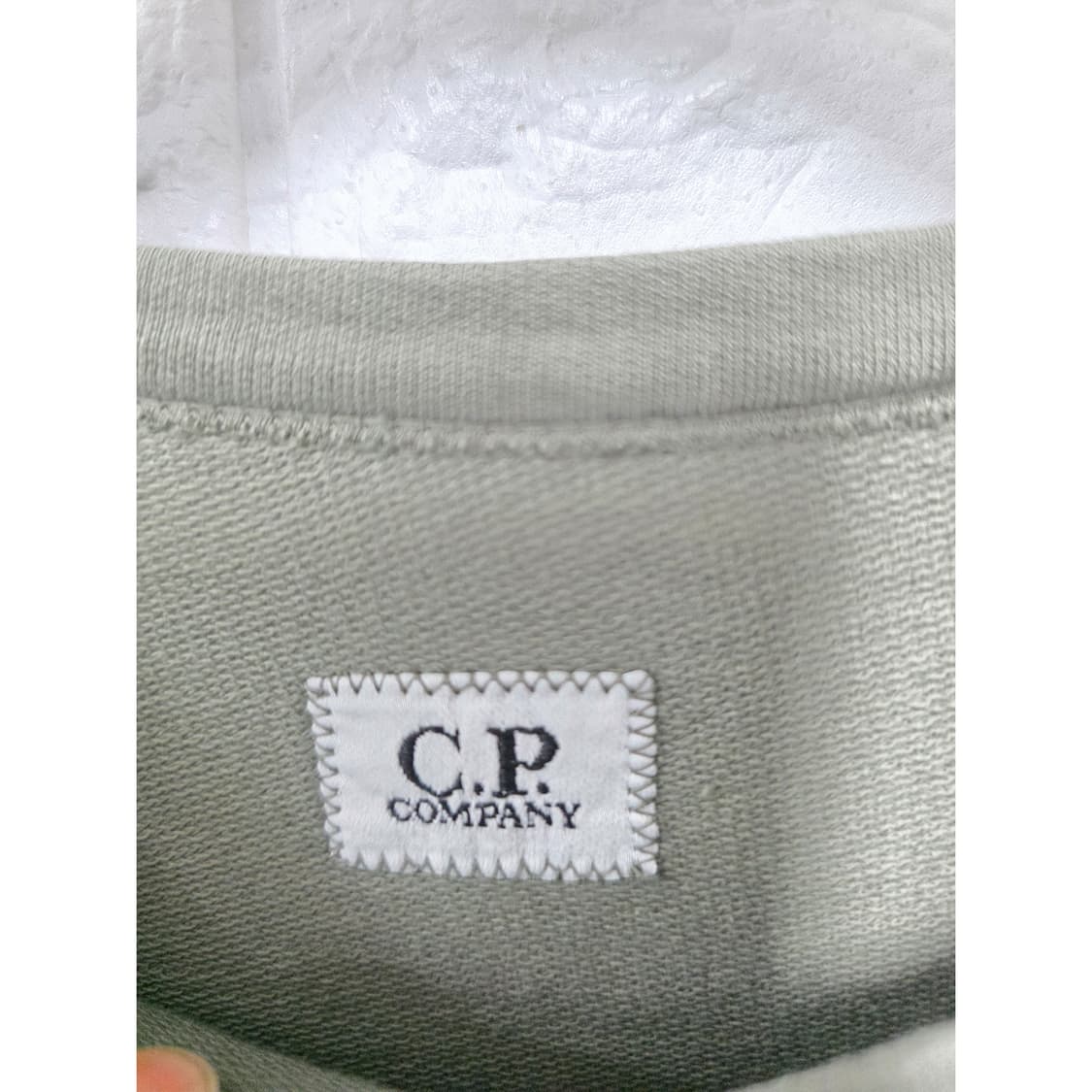 택포// CP컴퍼니 맨투맨 카키 렌즈 와펜 L ejd 상품이미지2