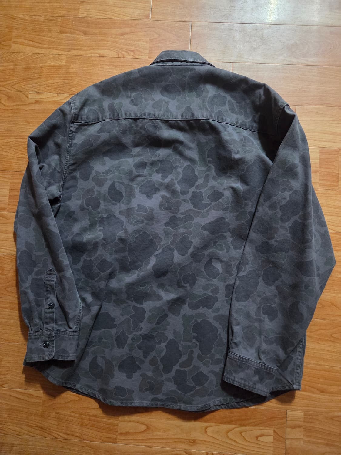 (새상품)칼하트 카모 덕 셔츠 상품이미지7