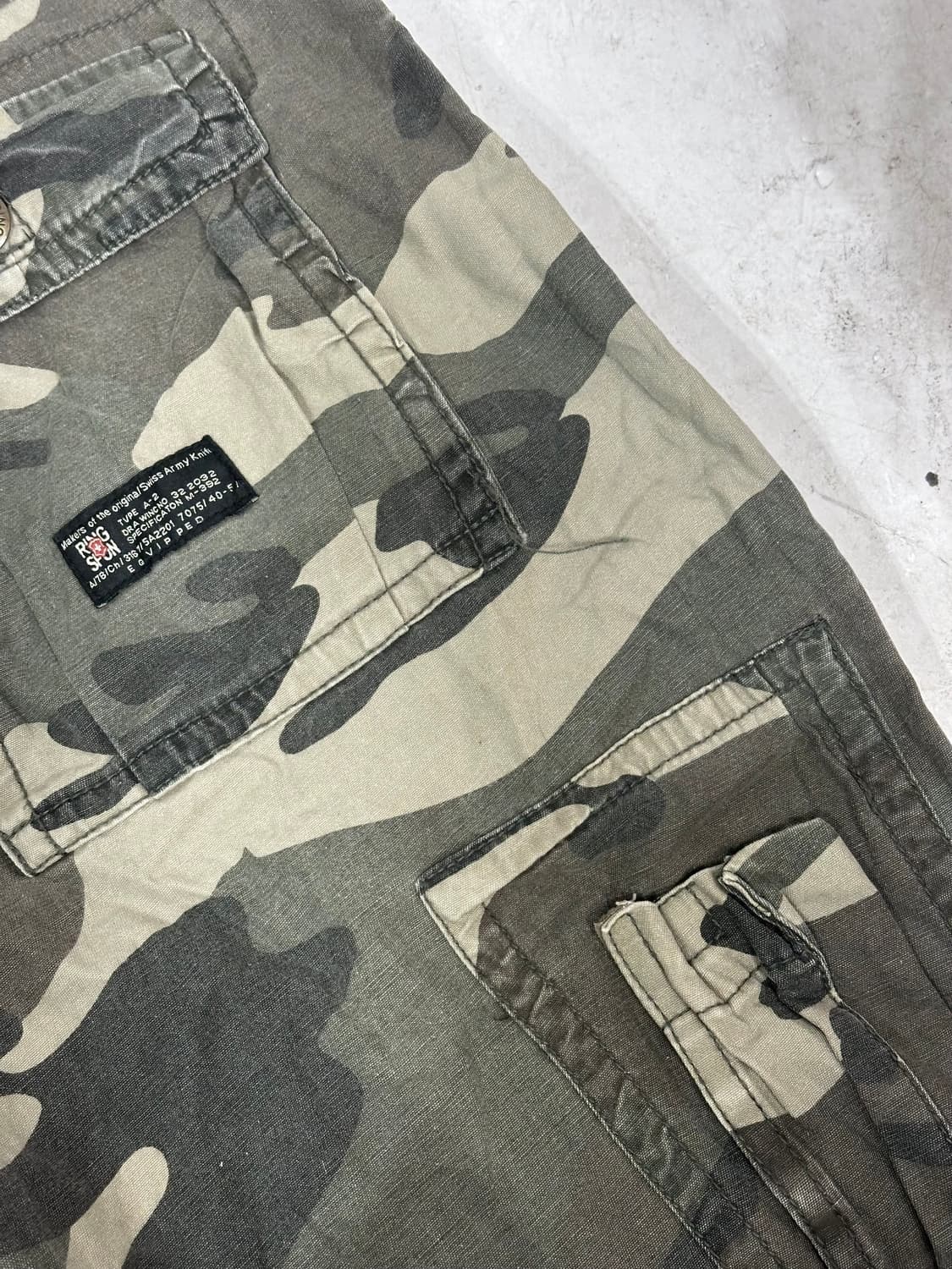 90s 링스펀 빈티지 벨트 와이드 포켓 디테일 프린팅 밀리터리 카모 팬츠 상품이미지6