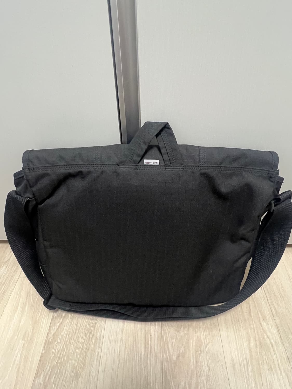 칼하트 크로스백 상품이미지2