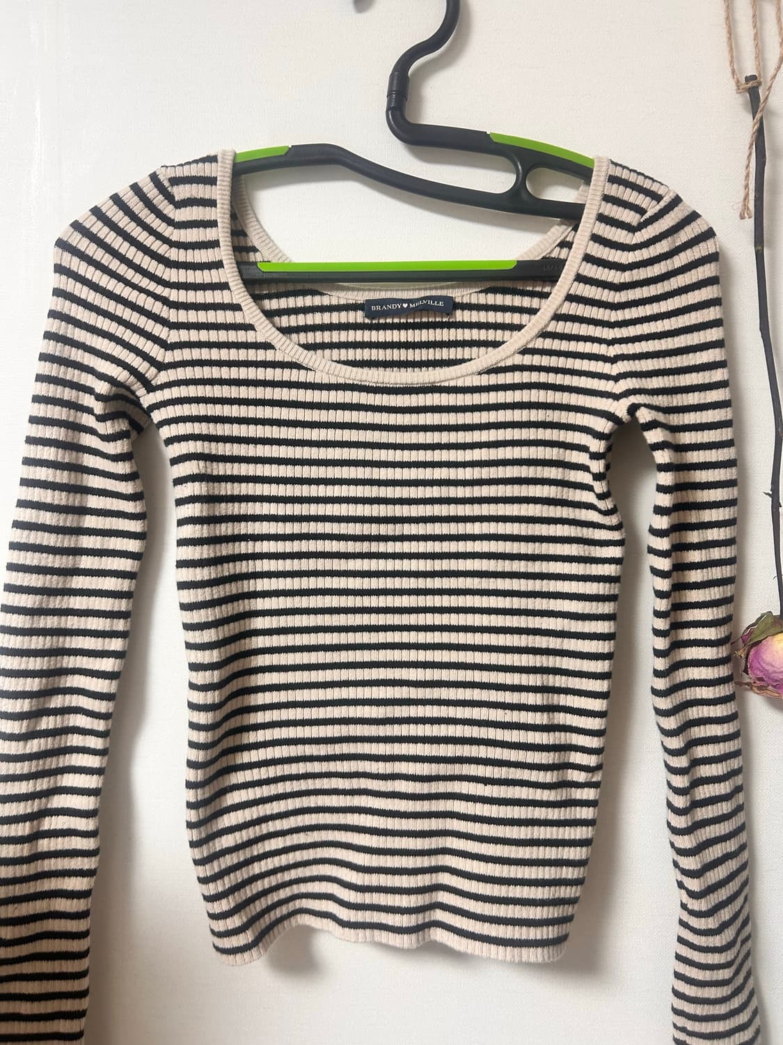 브랜디멜빌 슬림핏 긴팔티 상품이미지1