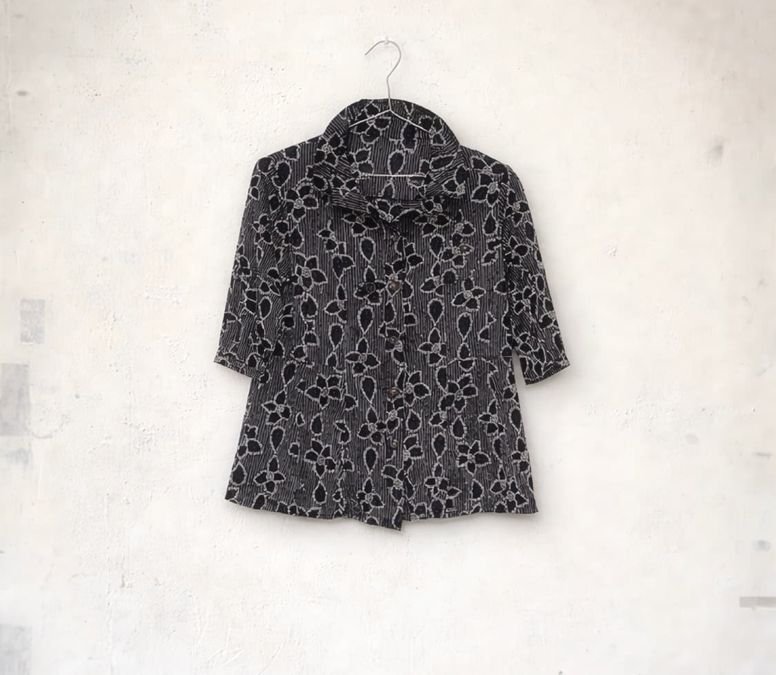 Black Flower Jasu Top 상품이미지1
