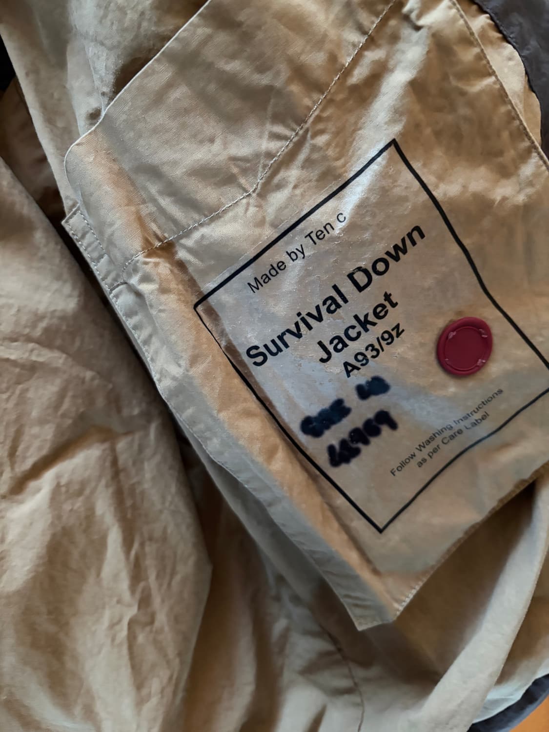 Ten C 텐씨 서바이벌 다운 패딩 차콜 상품이미지4