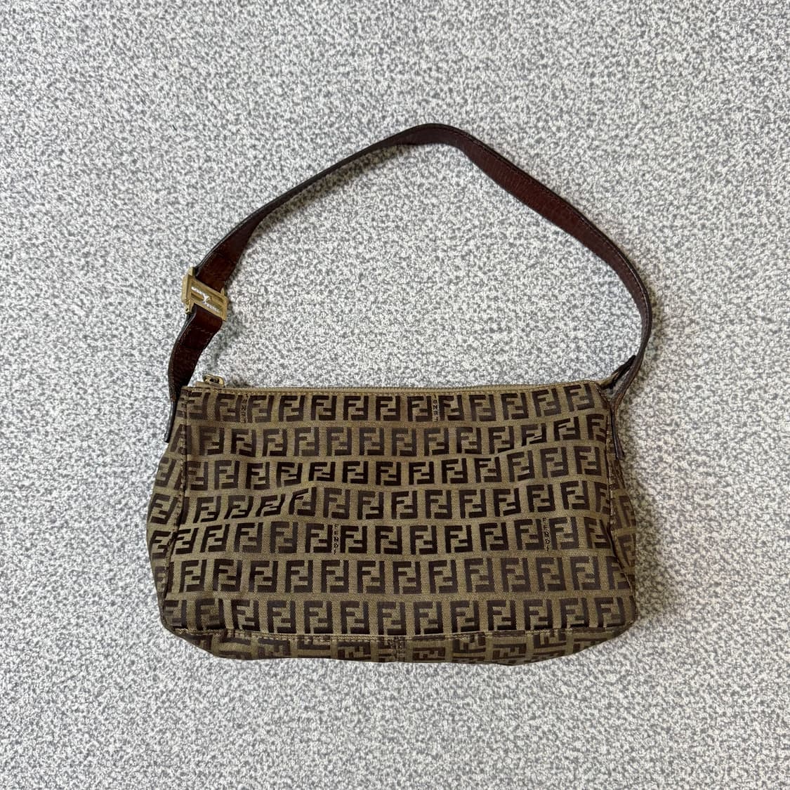 FENDI 펜디 주카 맘마 미니백 상품이미지2