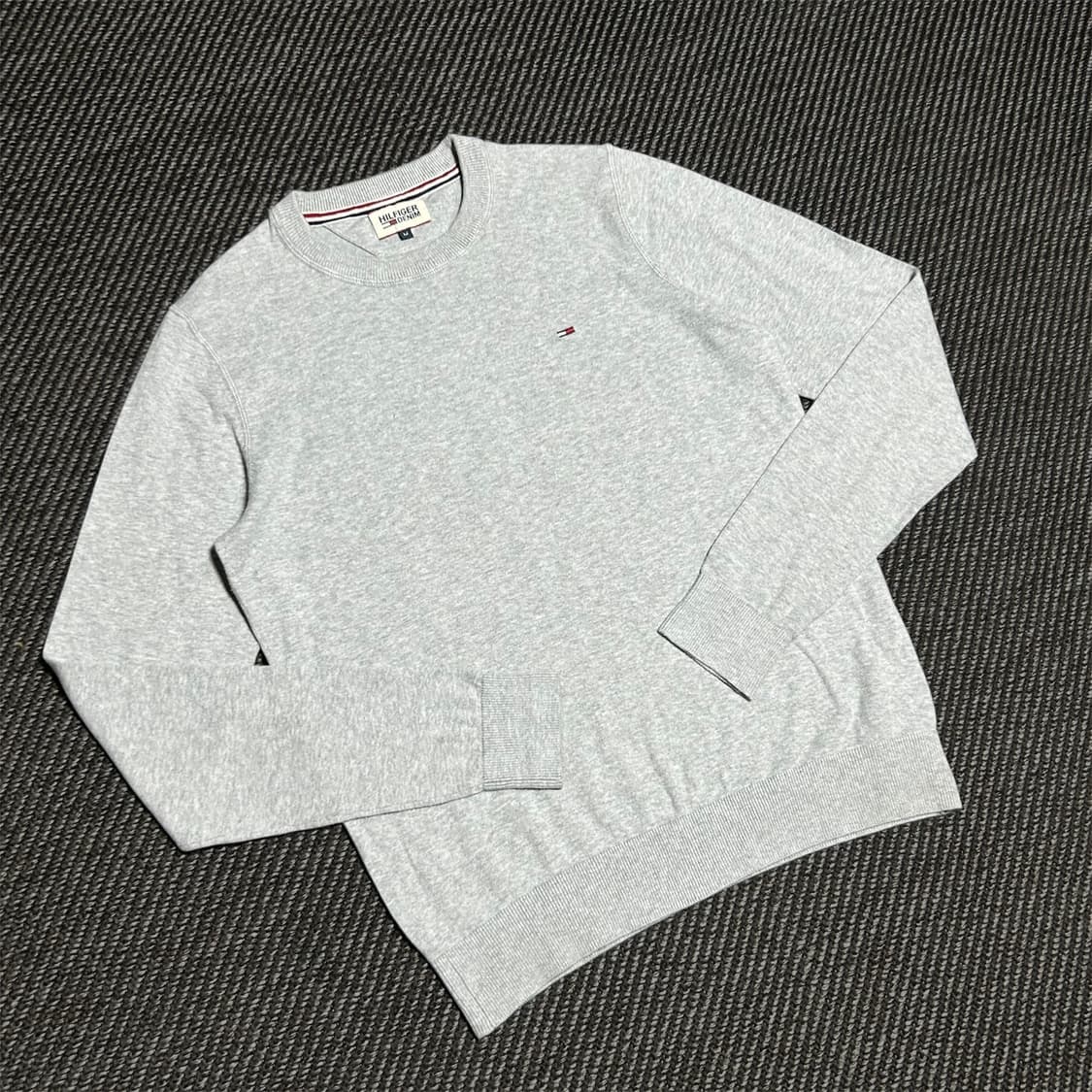 [M] Tommy 타미힐피거 그레이 라운드 니트 상품이미지2