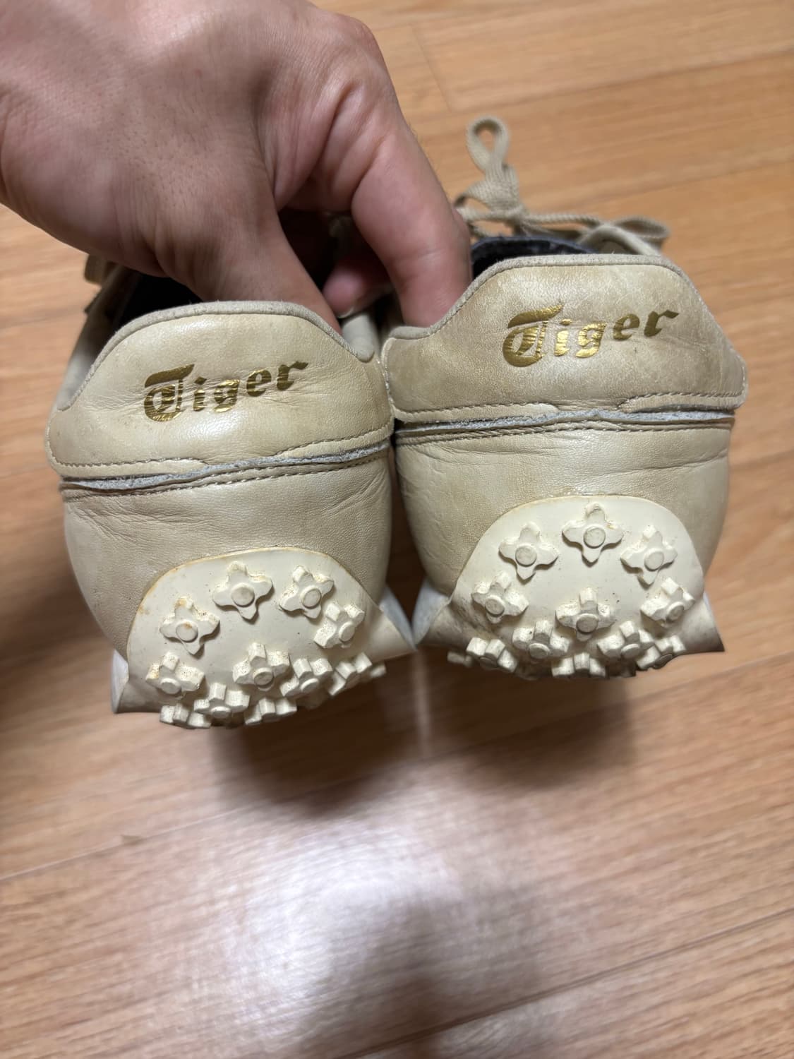 오니츠카타이거 운동화 베이지 상품이미지3