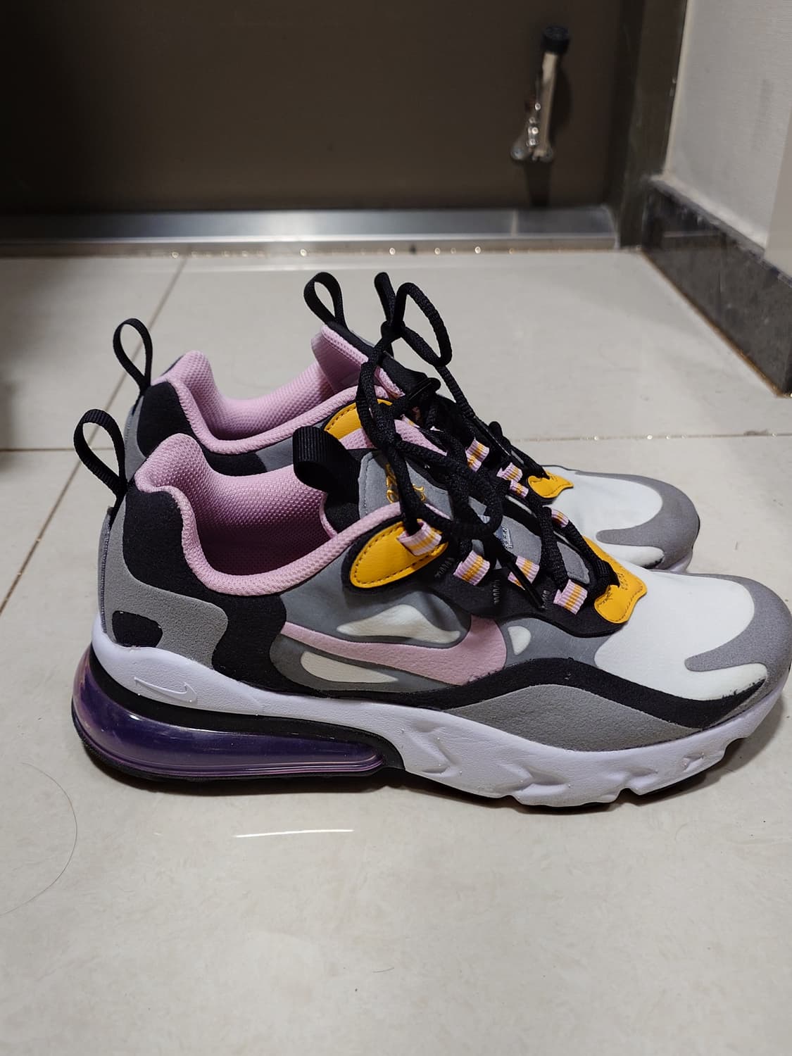 [230] 나이키 에어맥스 270 운동화 멀티컬러 상품이미지1