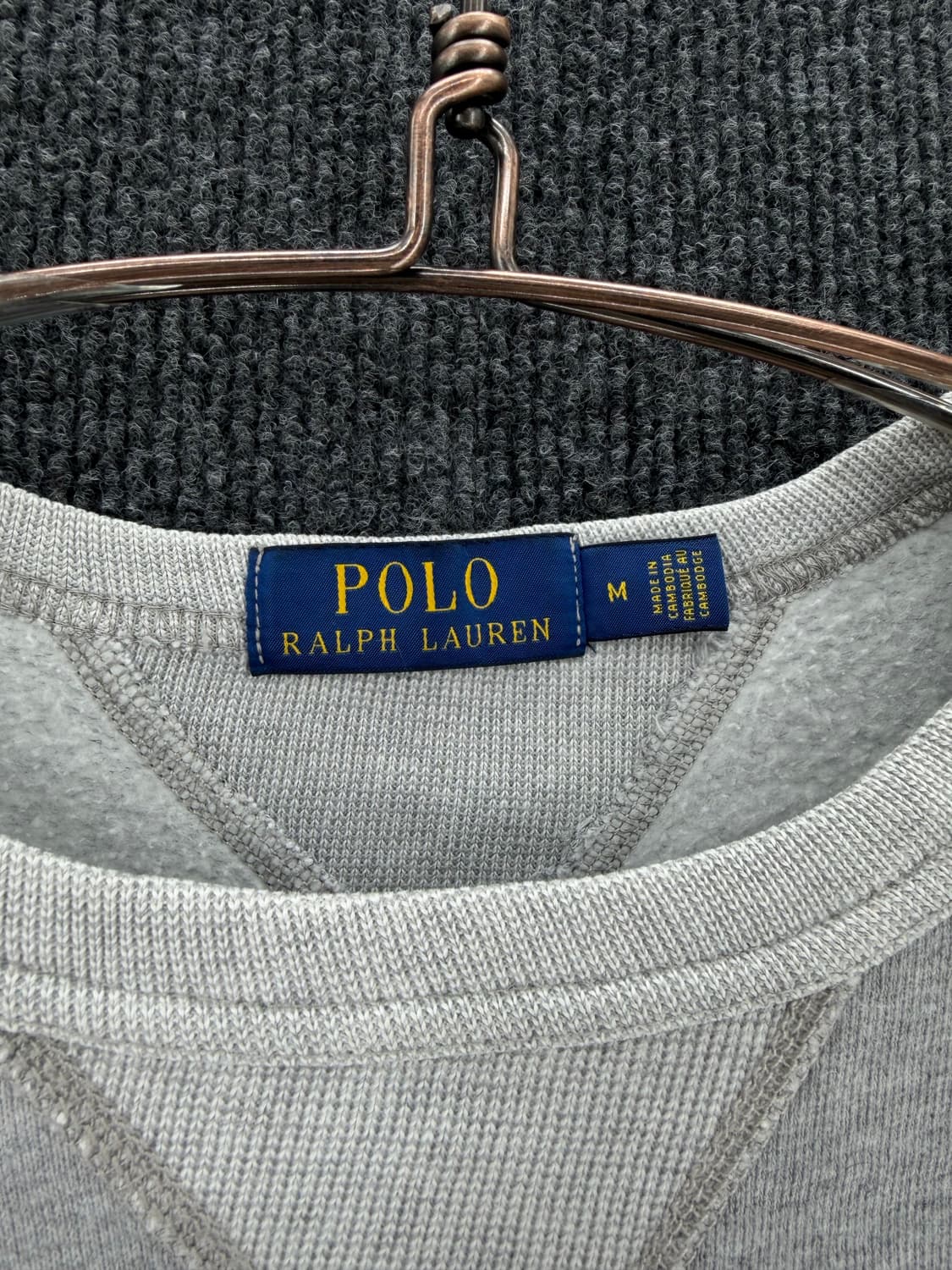 스펠아웃 패치 맨투맨 상품이미지4