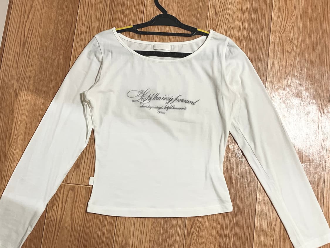 클리시어 클린 클럽 레터 탑 화이트 롱슬리브 상품이미지4