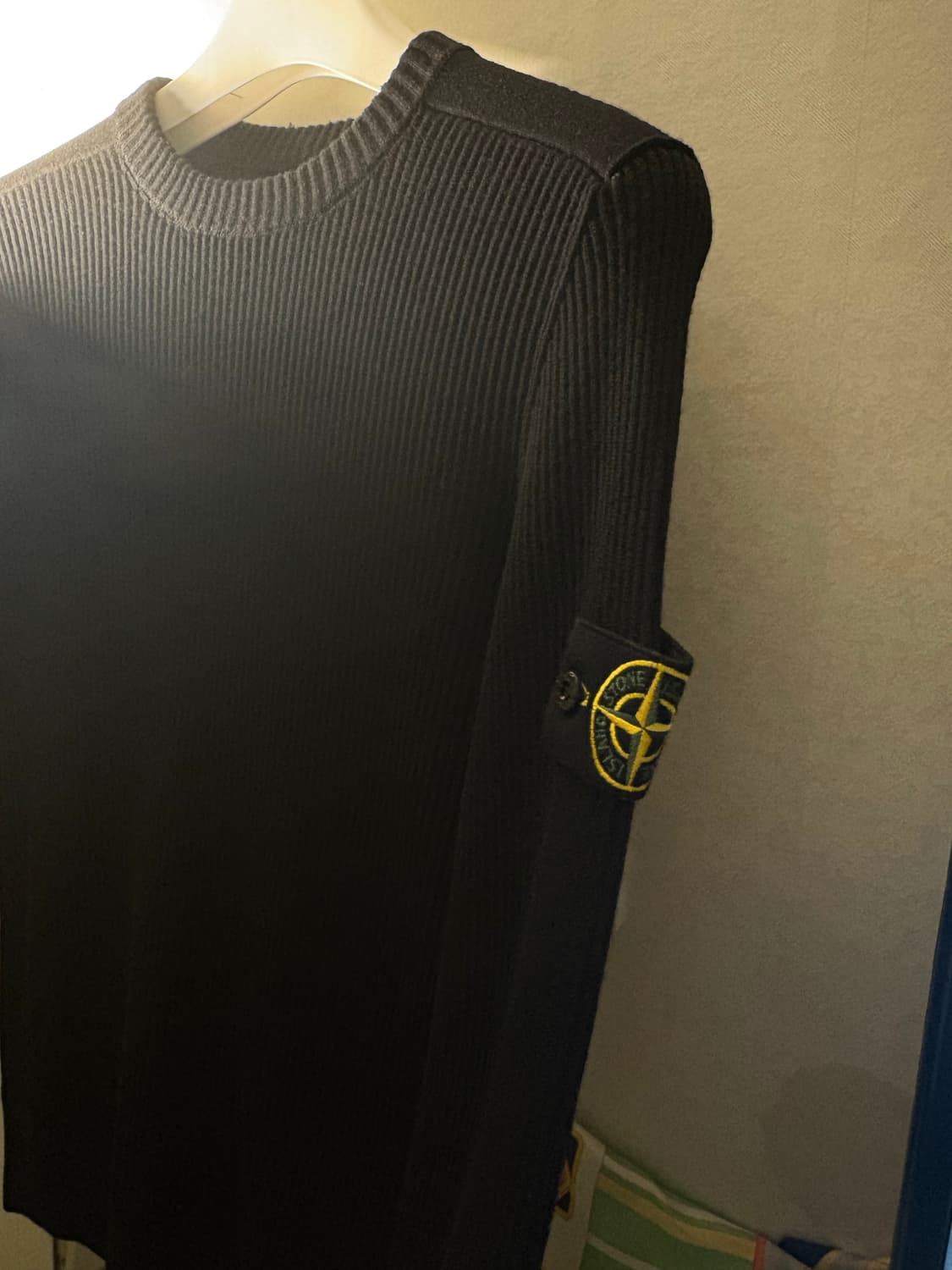 스톤아일랜드 블랙 니트 상품이미지3