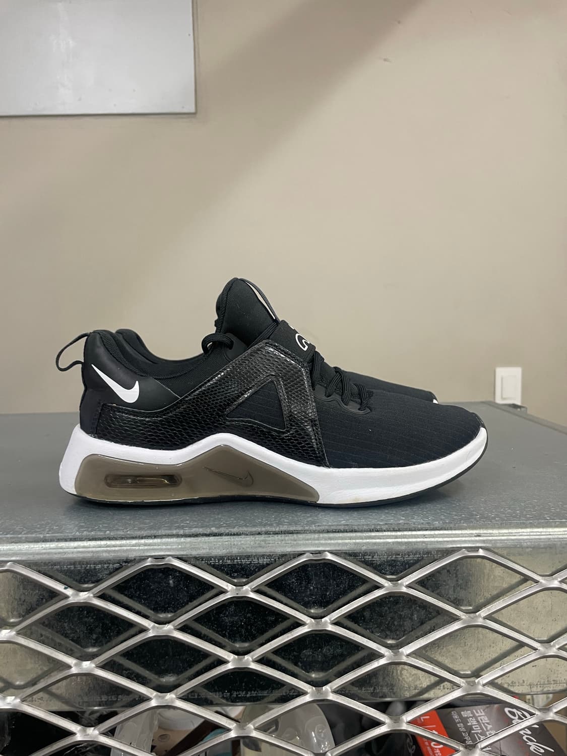 나이키 에어맥스 벨라 TR 5 블랙 다크 스모크 그레이 245 상품이미지4