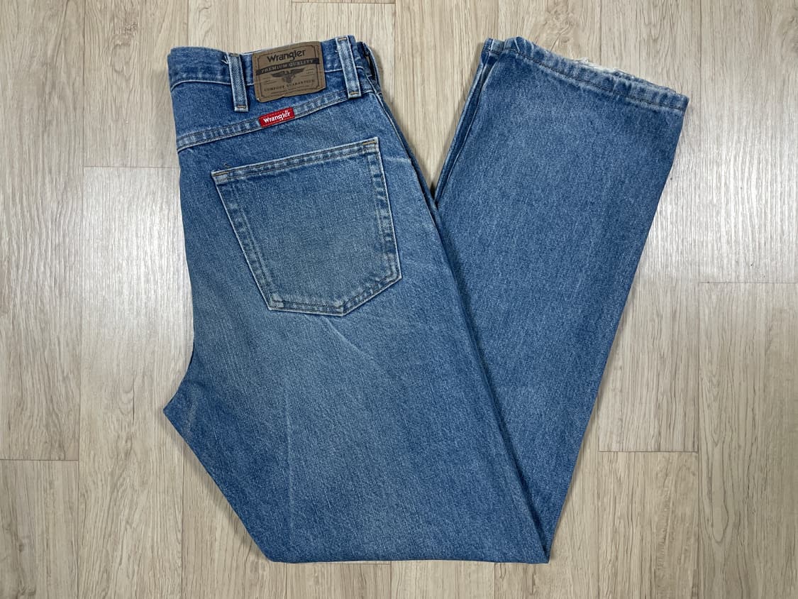 34) 00's 랭글러 미국판 레귤러핏 중청워싱 데님팬츠 상품이미지1