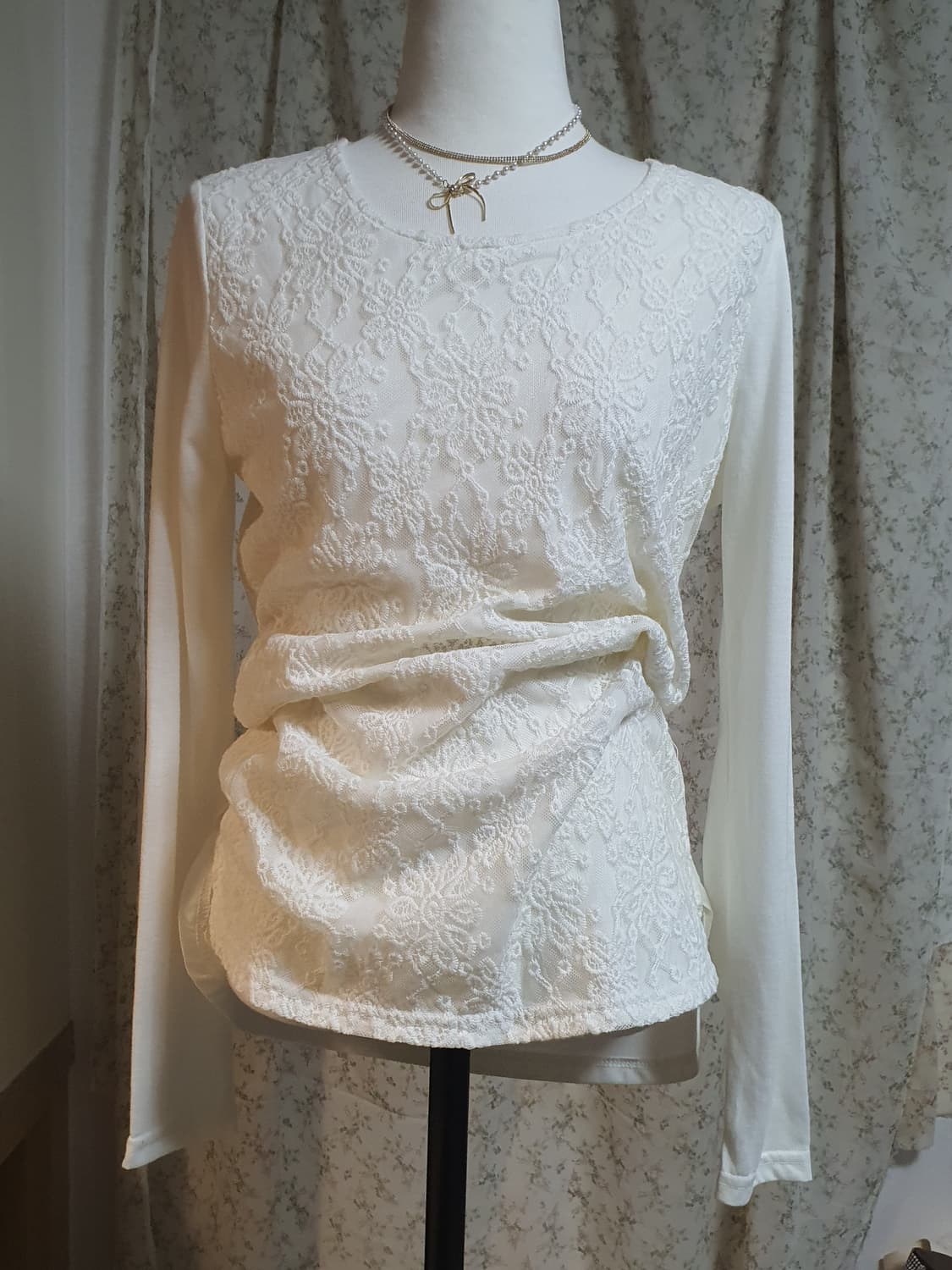 [빈티지] 아이보리 레이스 긴팔 블라우스 상품이미지1