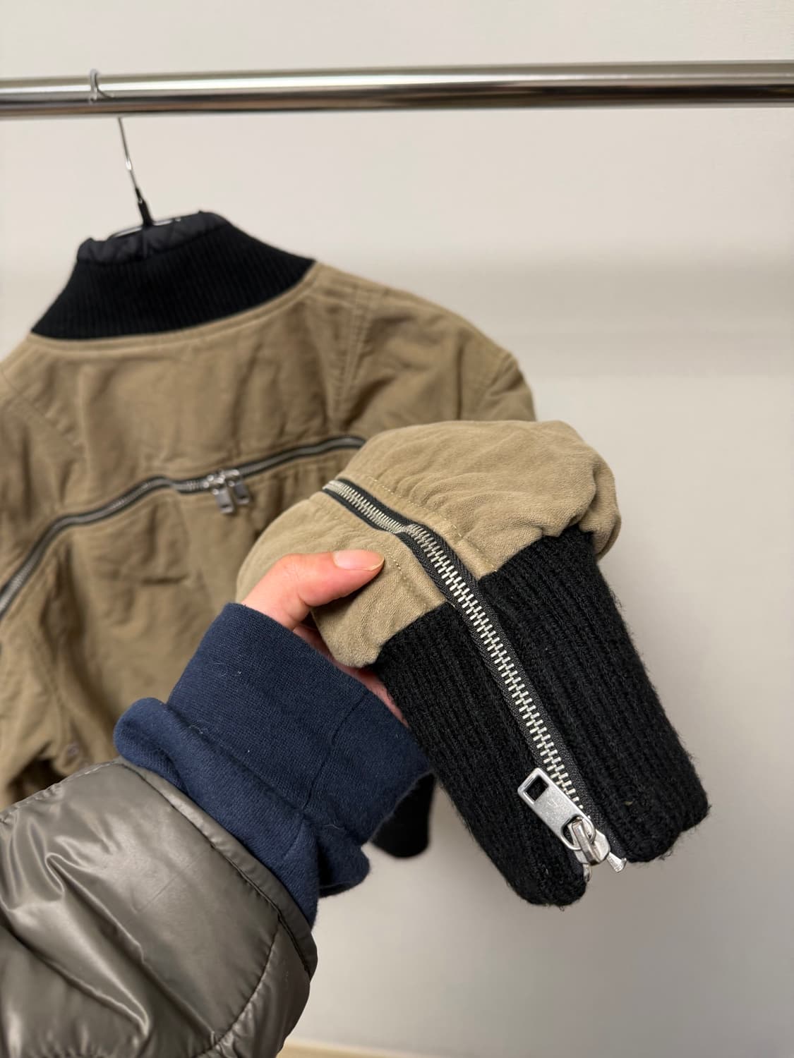 DIESEL Back-Zip Cropped Bomber Jacket 상품이미지7