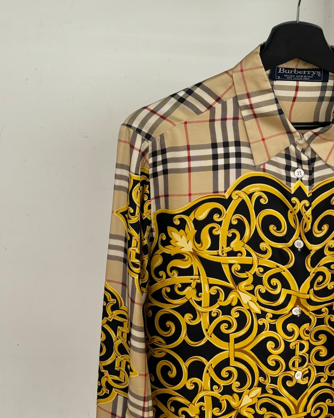 버버리 노바 체크 바로크 패턴 실크 롱슬리브 셔츠 상품이미지3