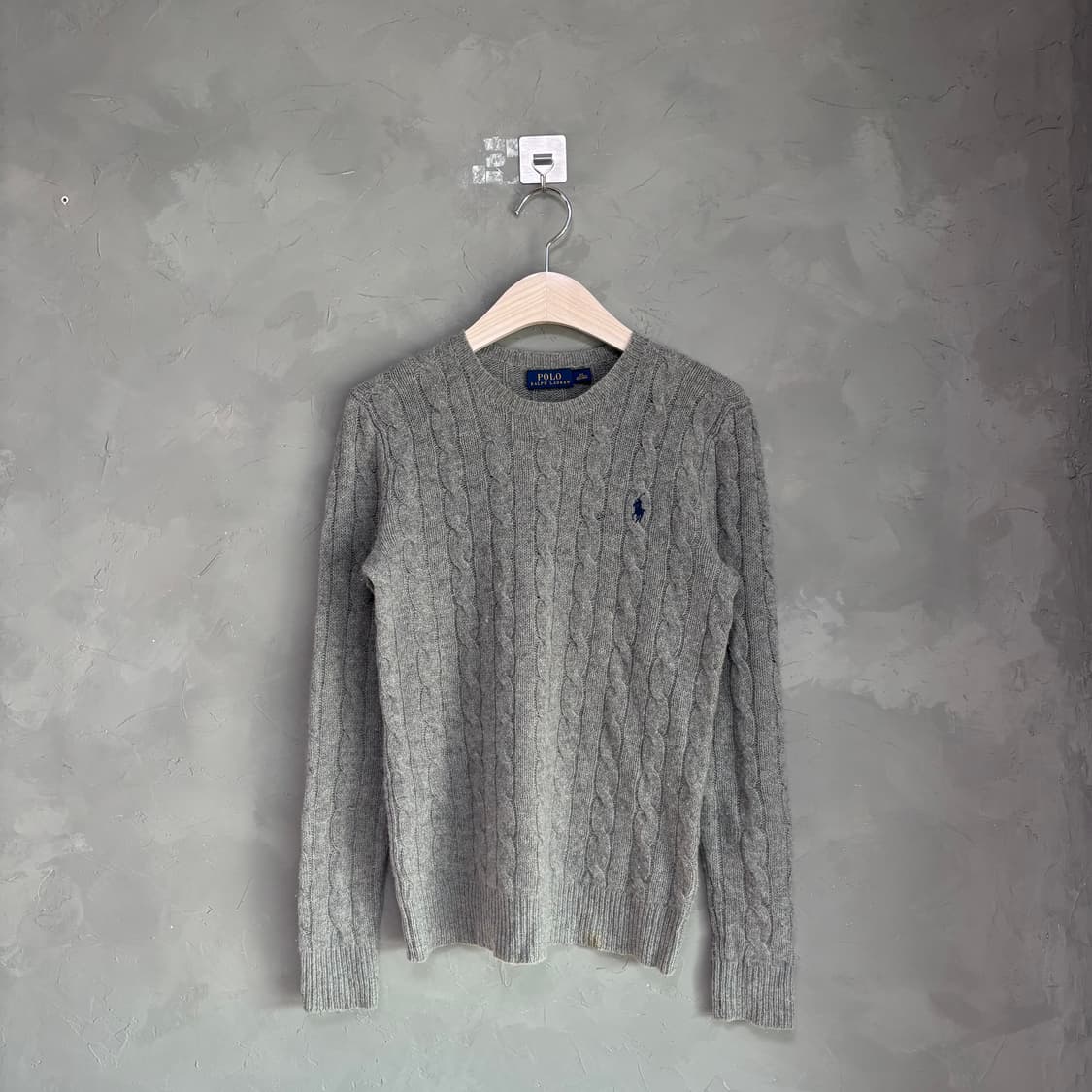 폴로 랄프로렌 메리노울 캐시미어 꽈배기 니트 그레이 상품이미지1