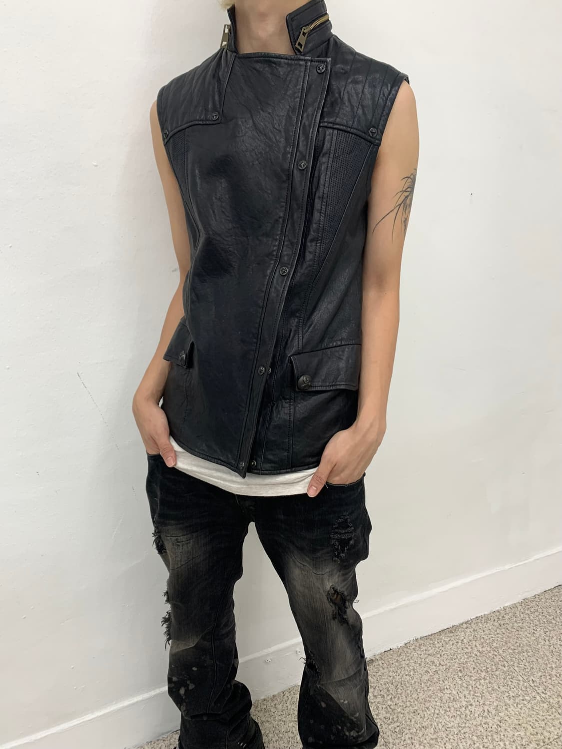 Lambskin leather asymmetrical vest  상품이미지1