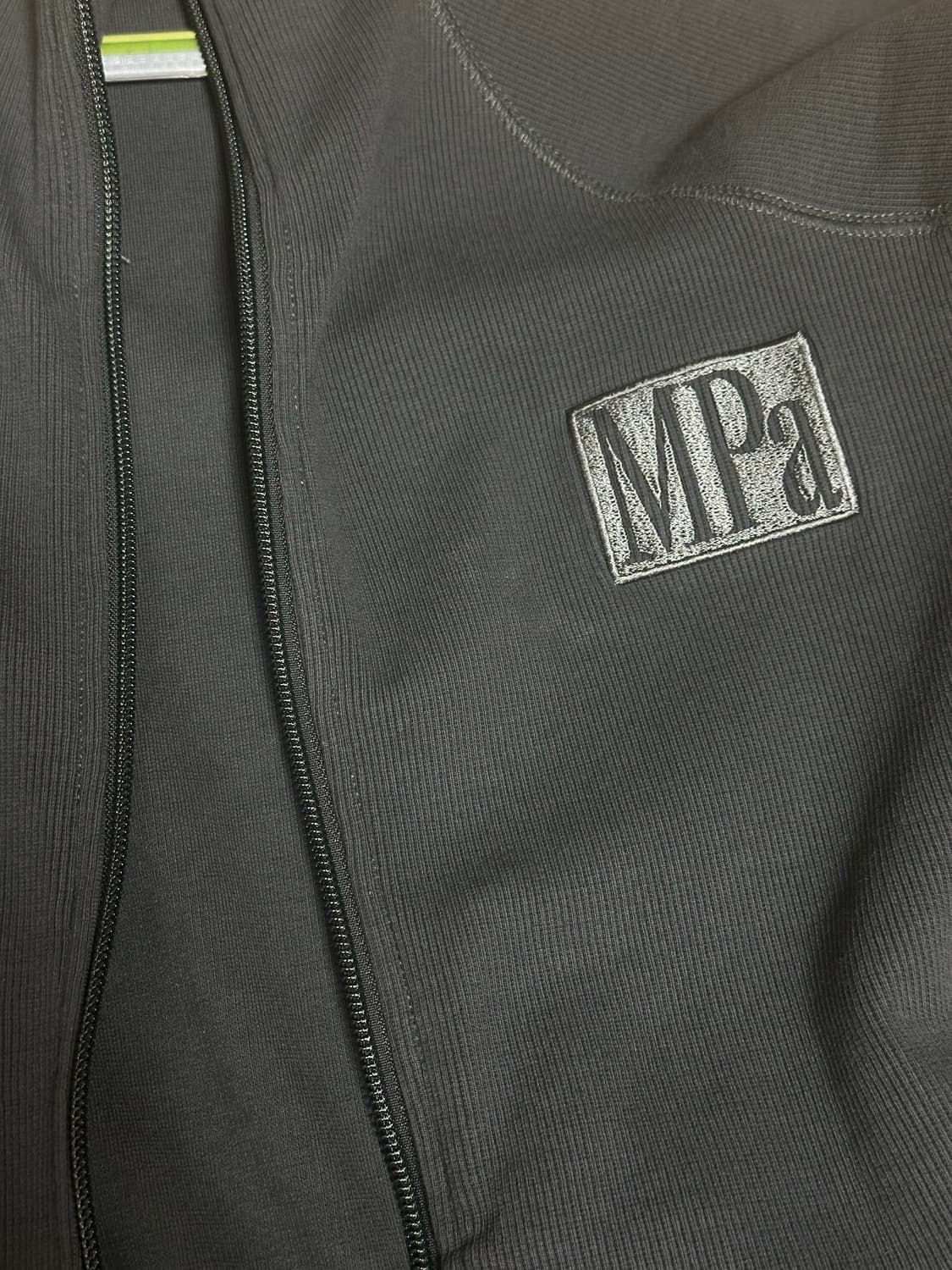 MPa RIBBED ZIP JACKET (CHARCOAL) 상품이미지2