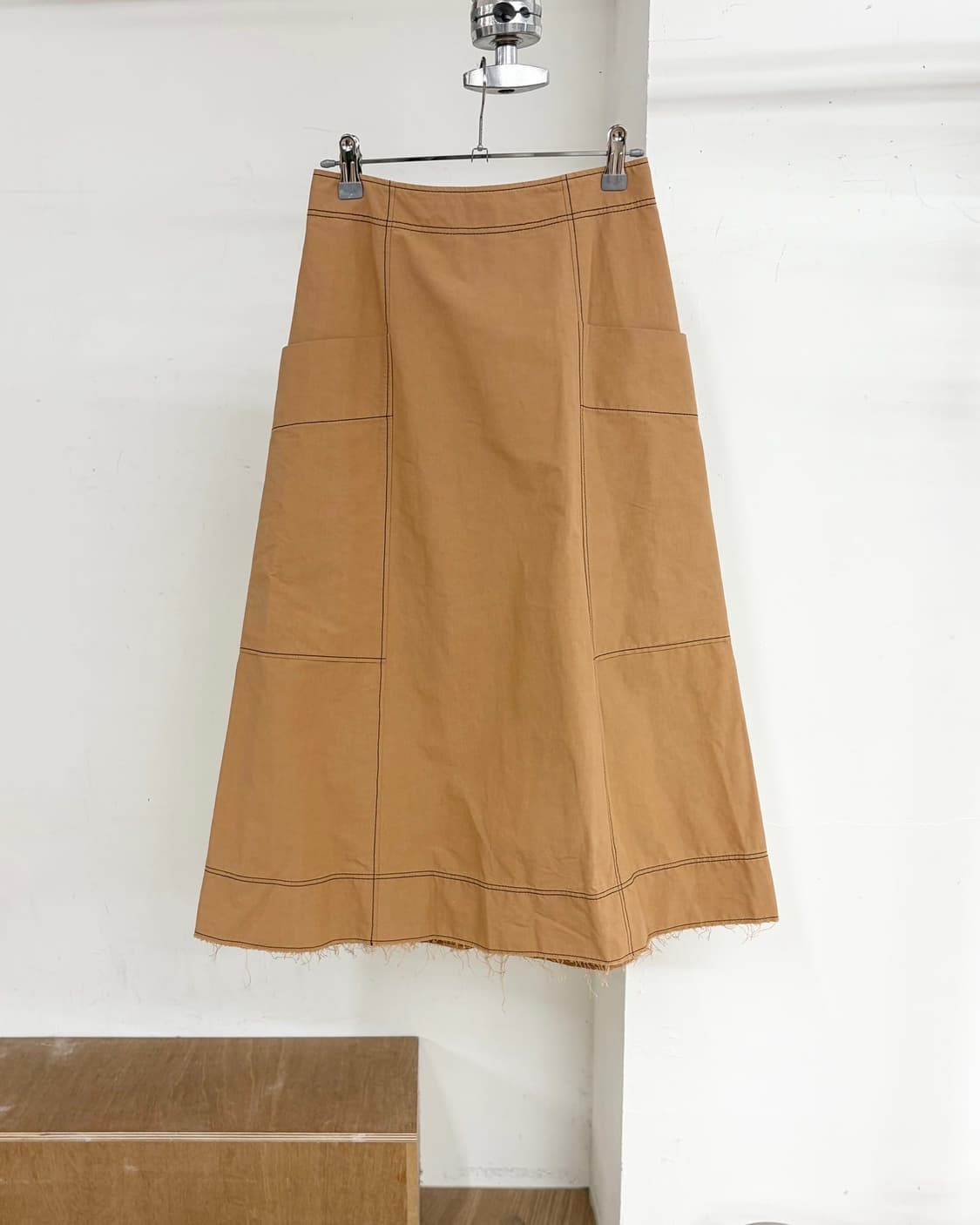 세드릭 샬리에 카멜 혼방 스티치 코튼 롱 스커트  상품이미지1