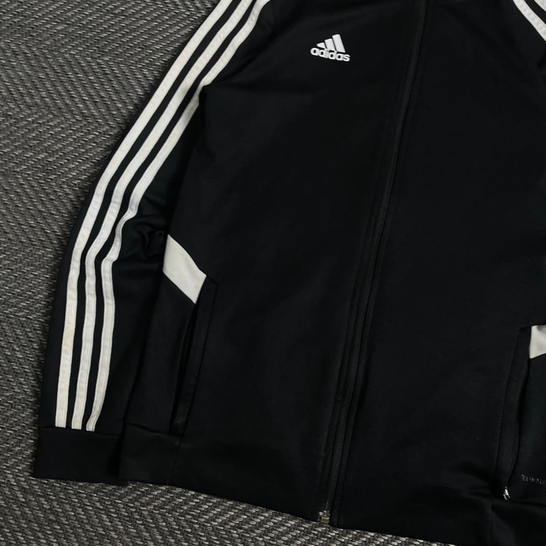 아디다스 에센셜 트랙탑 블랙 져지 o 3839 상품이미지3