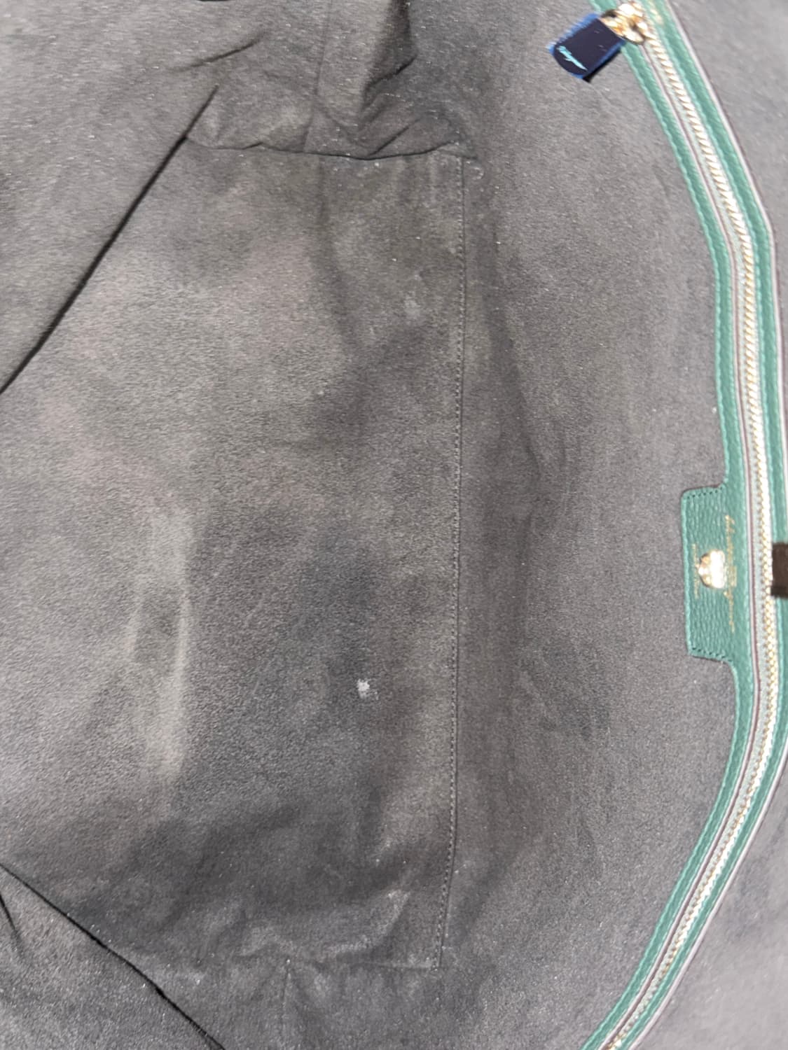 페라가모 간치니 락 레더 쇼퍼백 상품이미지9