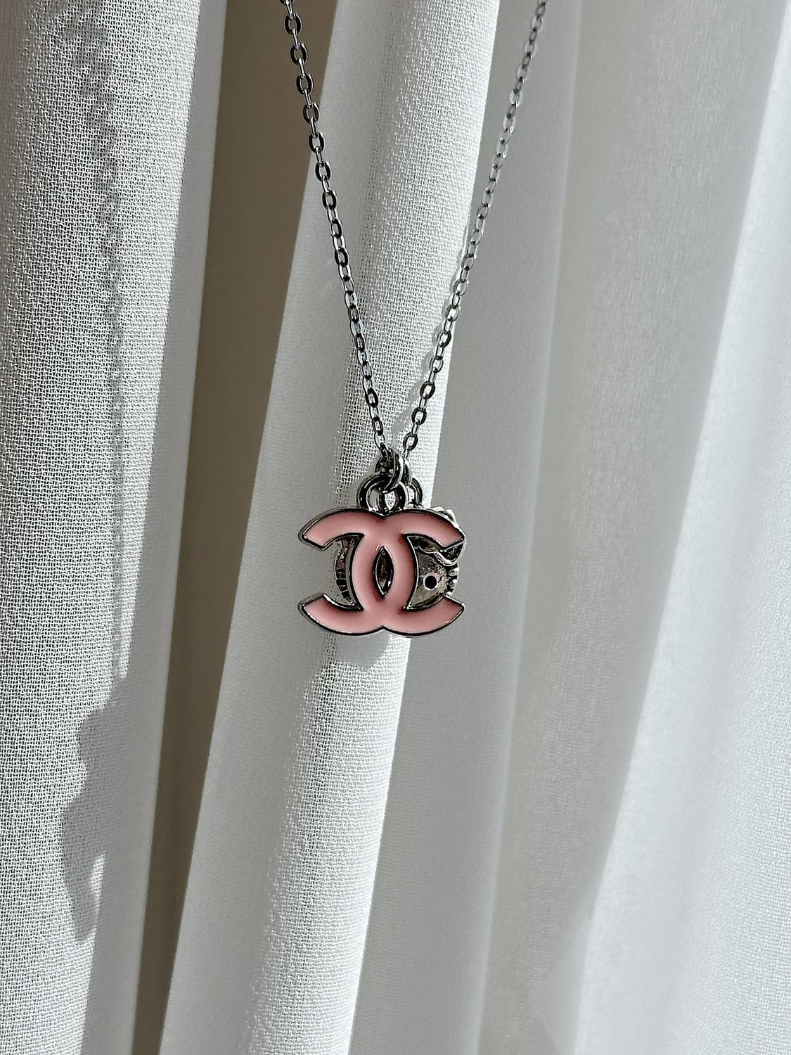 샤넬 핑크 캣츠 팬던트 목걸이 상품이미지3