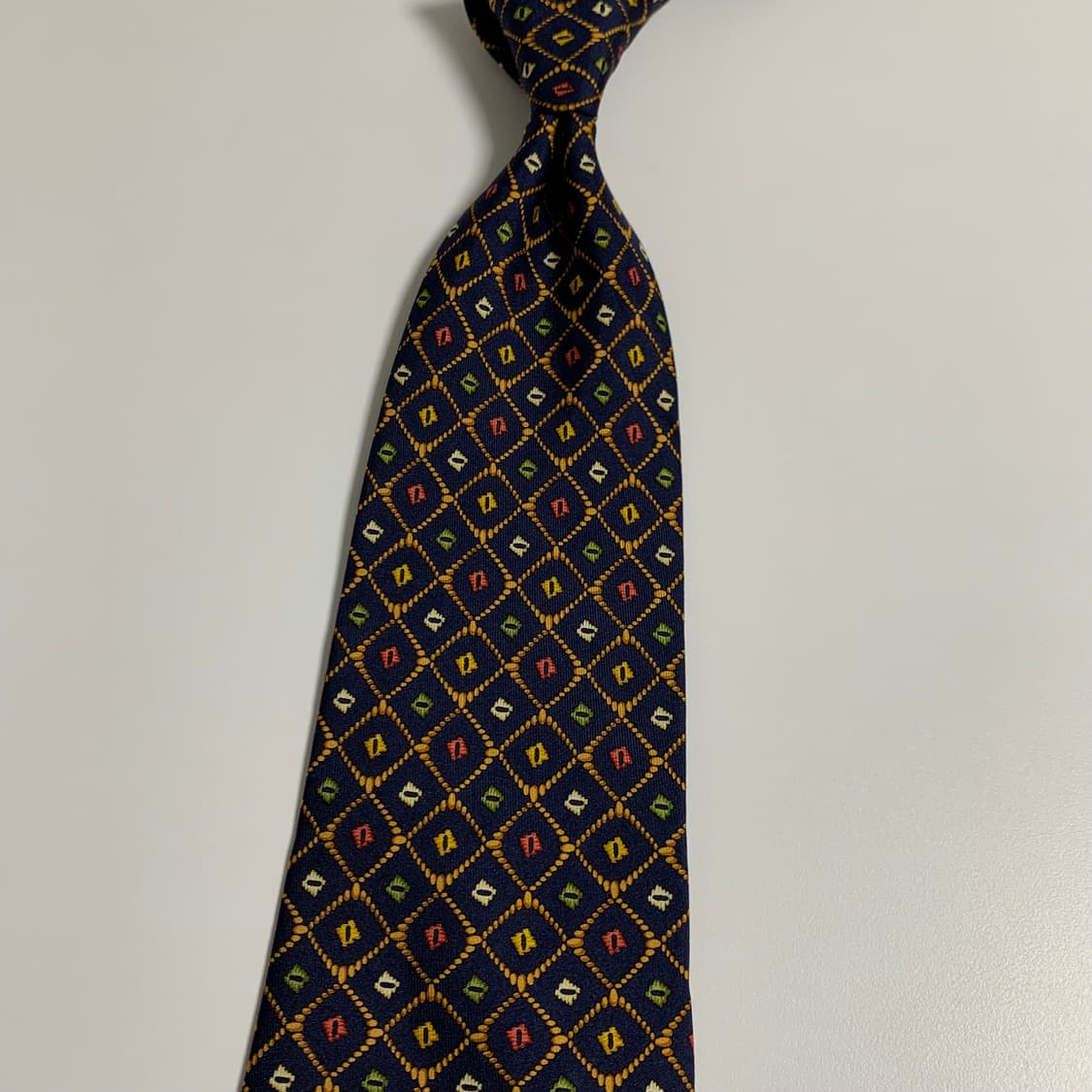 살바토레 페레가모(Ferragamo) 명품넥타이 A+등급 9.4cm 상품이미지9