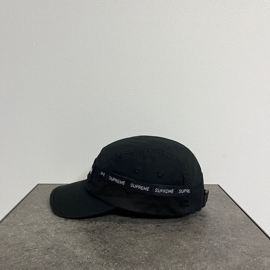 슈프림 23FW 메쉬 포켓 블랙 박스로고 캠프캡 모자 상품이미지2