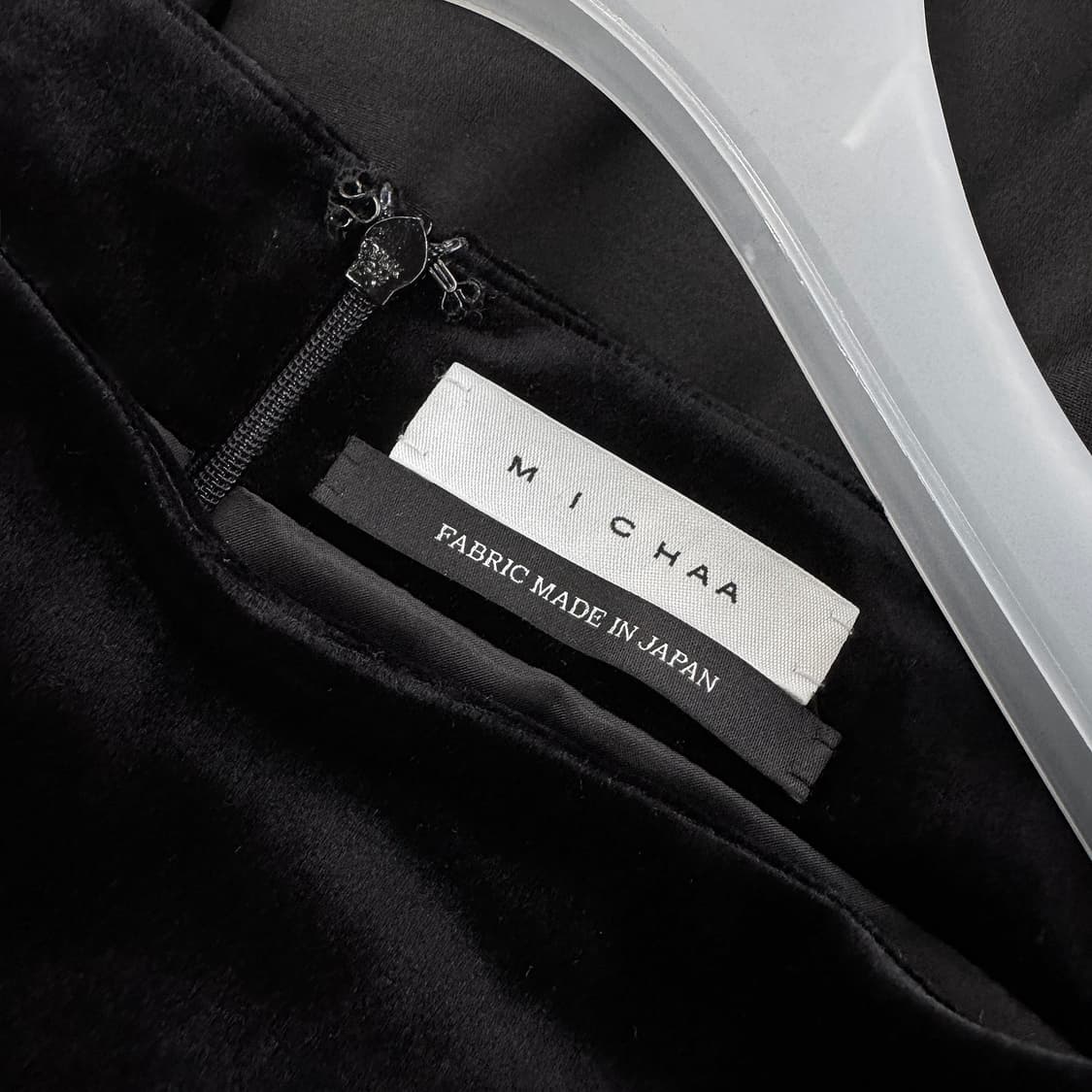 미샤 벨벳 플레어 원피스 상품이미지4