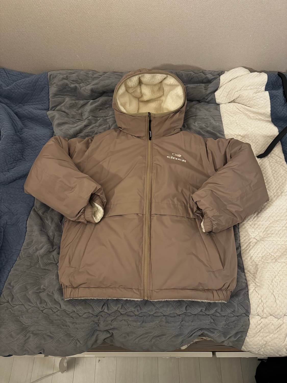 아이더 리버시블 후리스 패딩 덕다운 상품이미지2