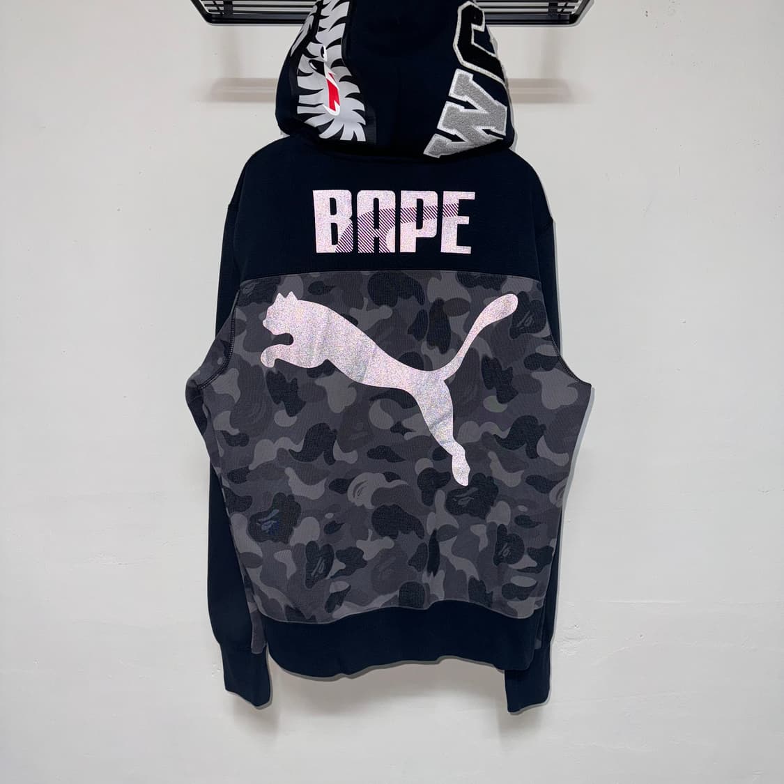 푸마 x 베이프 샤크 후드집업 흑계 M 상품이미지4