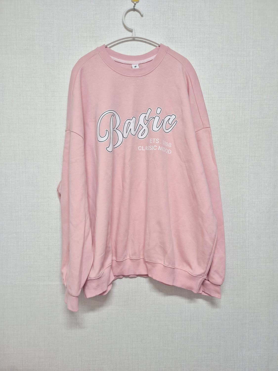 베이직 레터링 핑크 맨투맨 티셔츠 상품이미지1