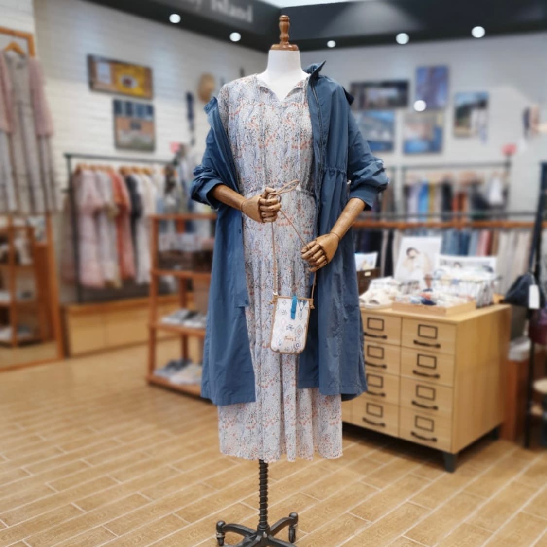 써스데이아일랜드 스모킹 변형 절개 소매 원피스 상품이미지6