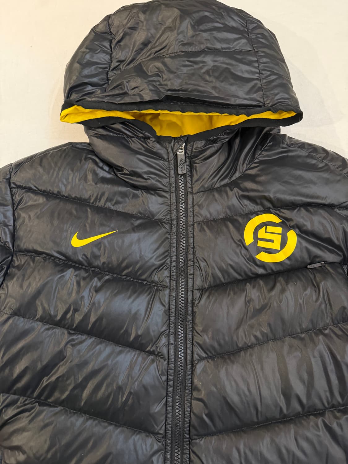 나이키 700필 유광 고프코어 후드 경량패딩 블랙 상품이미지2