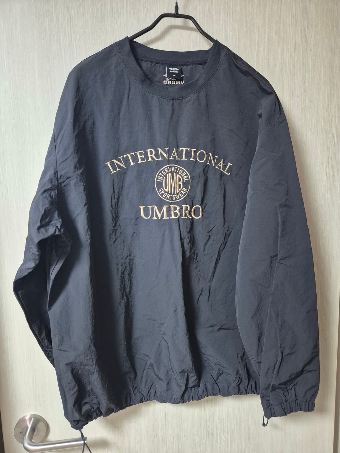 (24년) 엄브로 나일론 피스테  맨투맨 티셔츠 110 (2XL) 상품이미지1