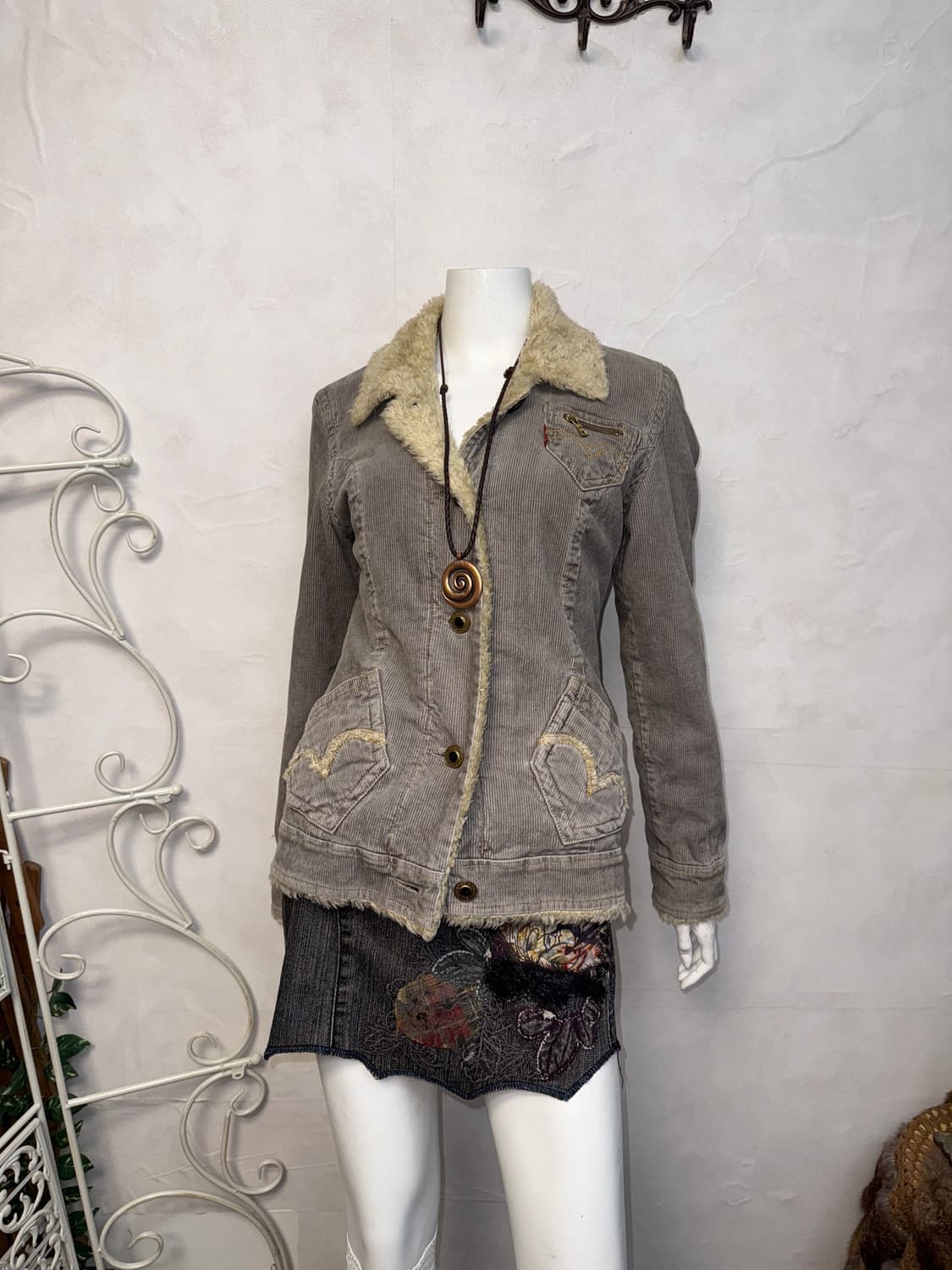 Levi’s gray corduroy fur padded jacket 상품이미지6