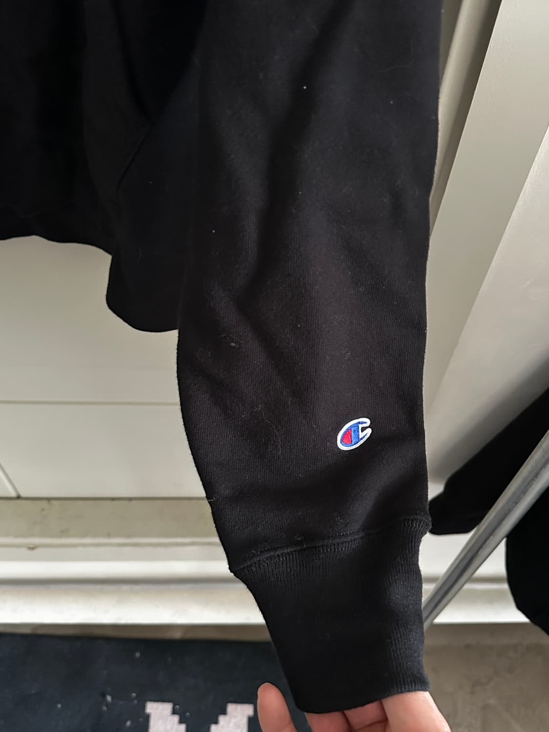 Champion Reverse Weave 블랙 미니로고 후드 상품이미지2